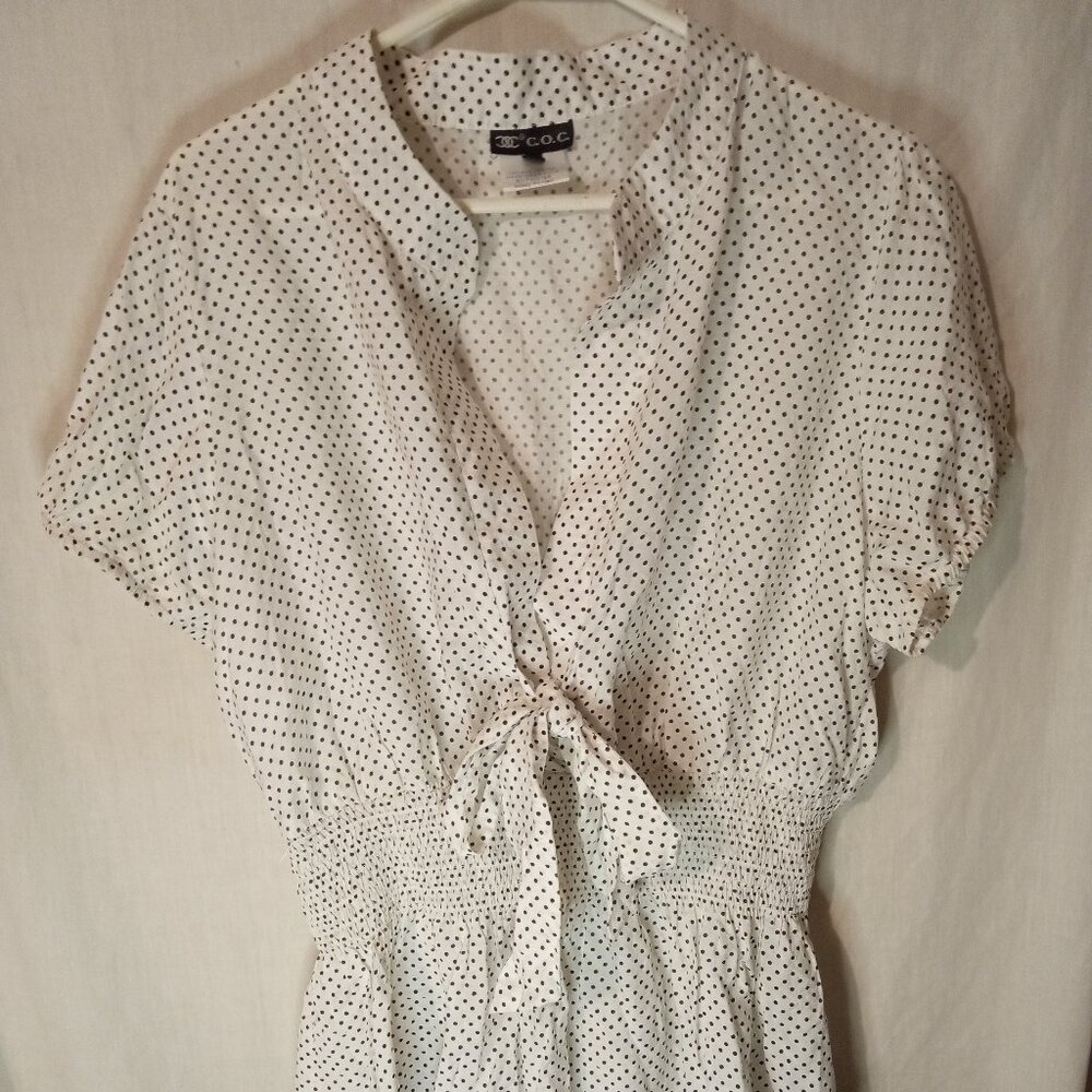 (E) C.O.C. Woman's Short Sleeve Blouse 3X White and Black Polka Dot